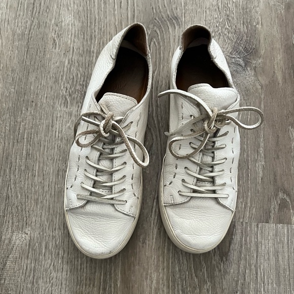 Frye Shoes - Frye Lena Low-Top Lace-Up Sneakers